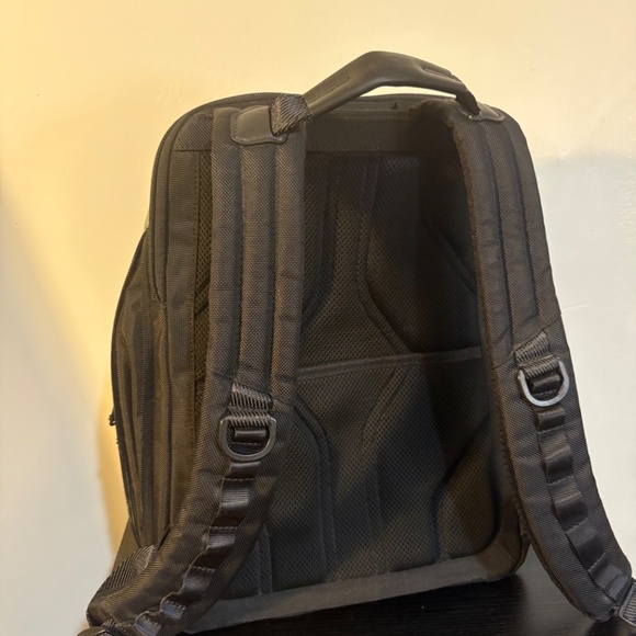 🎒 TUMI Voyage Backpack | Gray & Black with Orange Accents - Picture 15 of 16